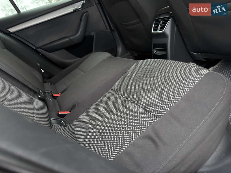 Лифтбек Skoda Octavia 2014 в Ахтырке фото 48 Лифтбек Skoda Octavia 2014 в Ахтырке