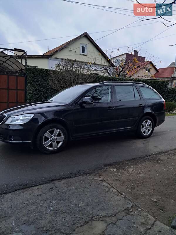 Універсал Skoda Octavia 2011 в Одесі