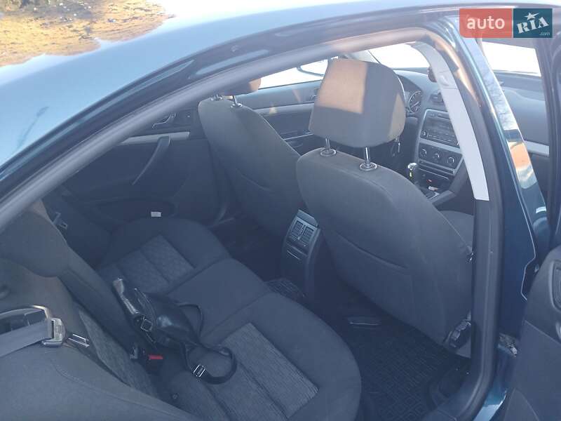 Лифтбек Skoda Octavia 2012 в Прилуках