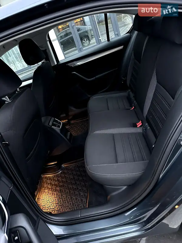 Skoda Octavia 2018 VIN TMBAJ2NE9JB009268 фото оголошення 35 з 75
