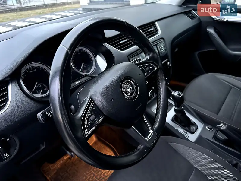 Skoda Octavia 2018 VIN TMBAJ2NE9JB009268 фото оголошення 38 з 75