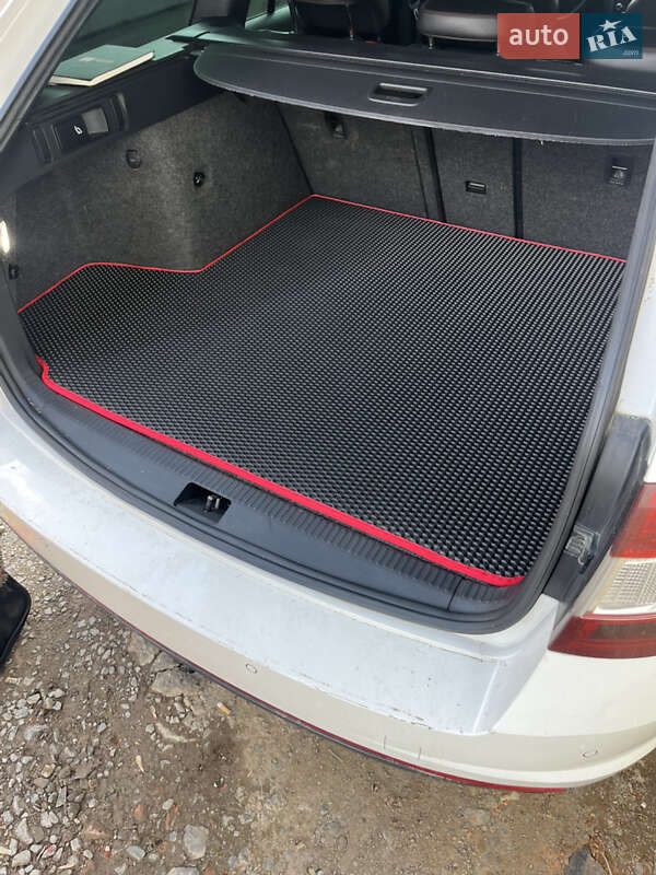 Универсал Skoda Octavia 2014 в Ужгороде