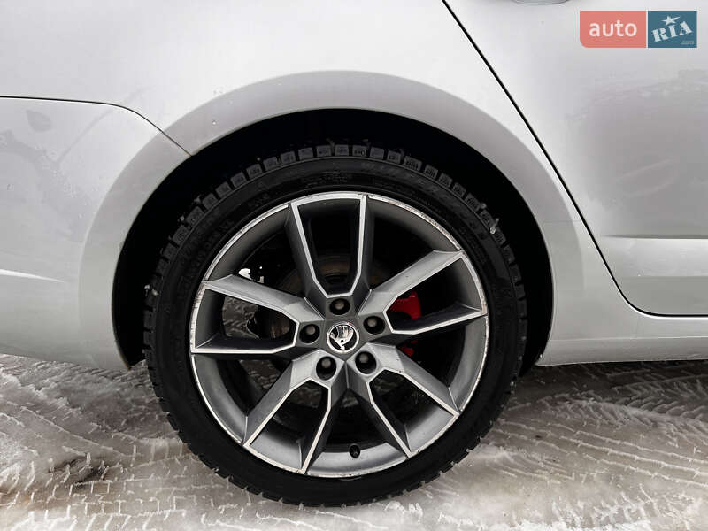 Универсал Skoda Octavia 2015 в Тростянце