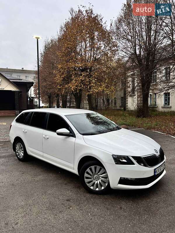 Універсал Skoda Octavia 2017 в Миронівці