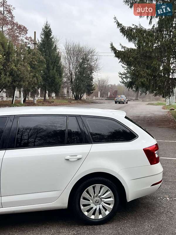 Універсал Skoda Octavia 2017 в Миронівці