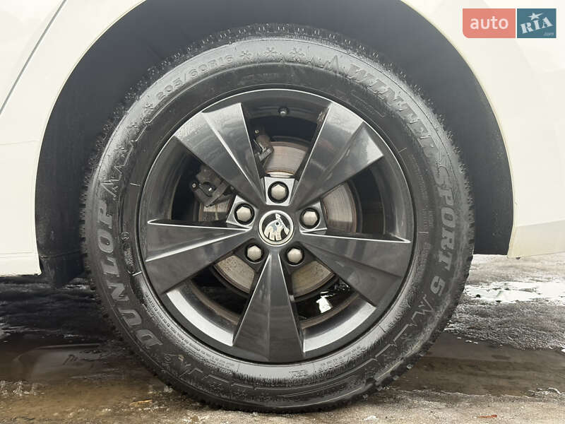 Универсал Skoda Octavia 2022 в Луцке фото 19 Универсал Skoda Octavia 2022 в Луцке