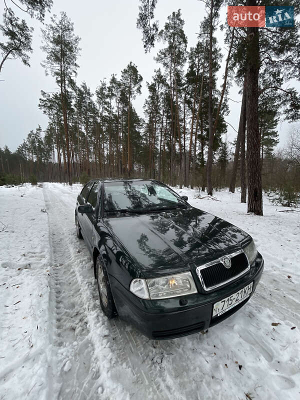 Лифтбек Skoda Octavia 2001 в Бабинцам