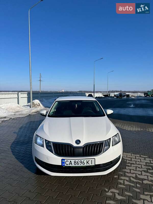 Лифтбек Skoda Octavia 2019 в Умани фото 2 Лифтбек Skoda Octavia 2019 в Умани
