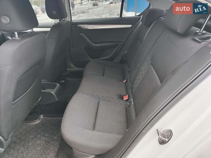 Лифтбек Skoda Octavia 2019 в Киеве фото 16 Лифтбек Skoda Octavia 2019 в Киеве