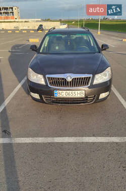 Универсал Skoda Octavia 2010 в Городке