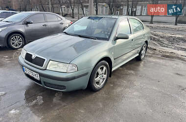 Лифтбек Skoda Octavia 2002 в Харькове