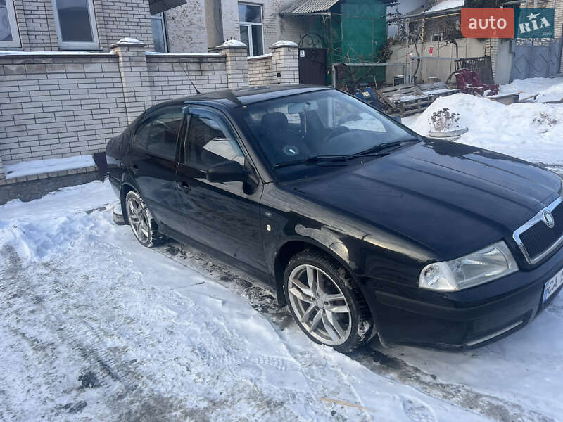 Лифтбек Skoda Octavia 2004 в Умани