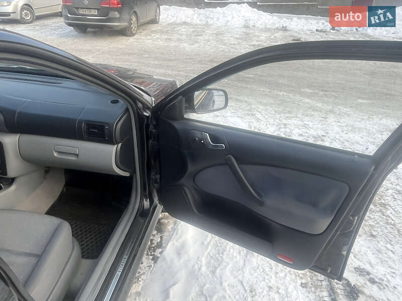 Лифтбек Skoda Octavia 2004 в Умани