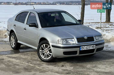 Лифтбек Skoda Octavia 2002 в Стрые