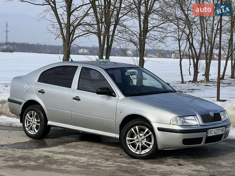 Лифтбек Skoda Octavia 2002 в Стрые фото 5 Лифтбек Skoda Octavia 2002 в Стрые