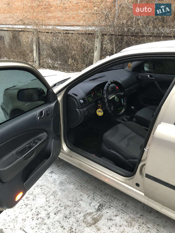 Ліфтбек Skoda Octavia 2004 в Диканьці