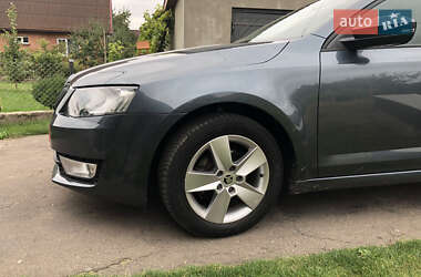 Универсал Skoda Octavia 2016 в Нововолынске