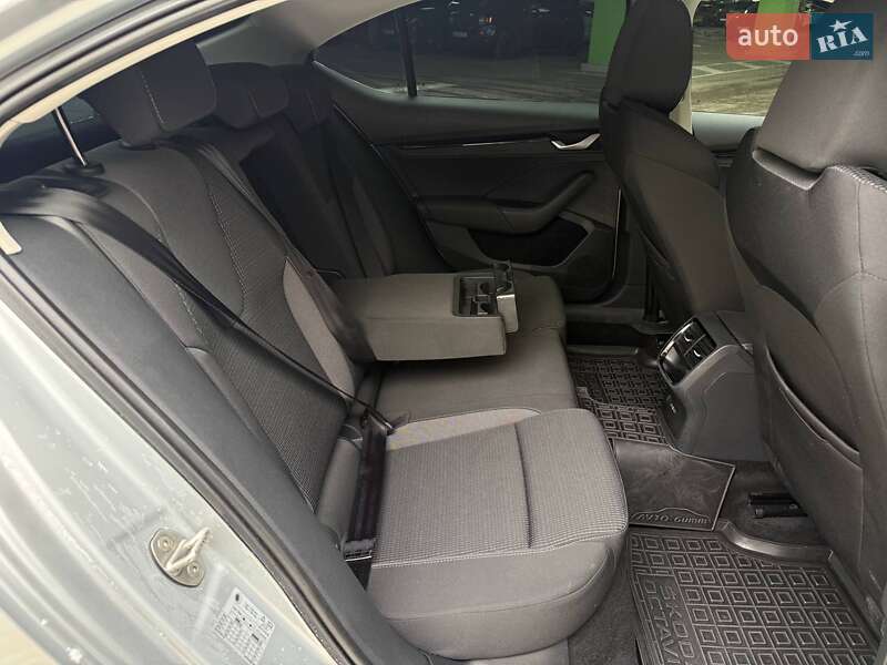 Лифтбек Skoda Octavia 2024 в Киеве фото 12 Лифтбек Skoda Octavia 2024 в Киеве