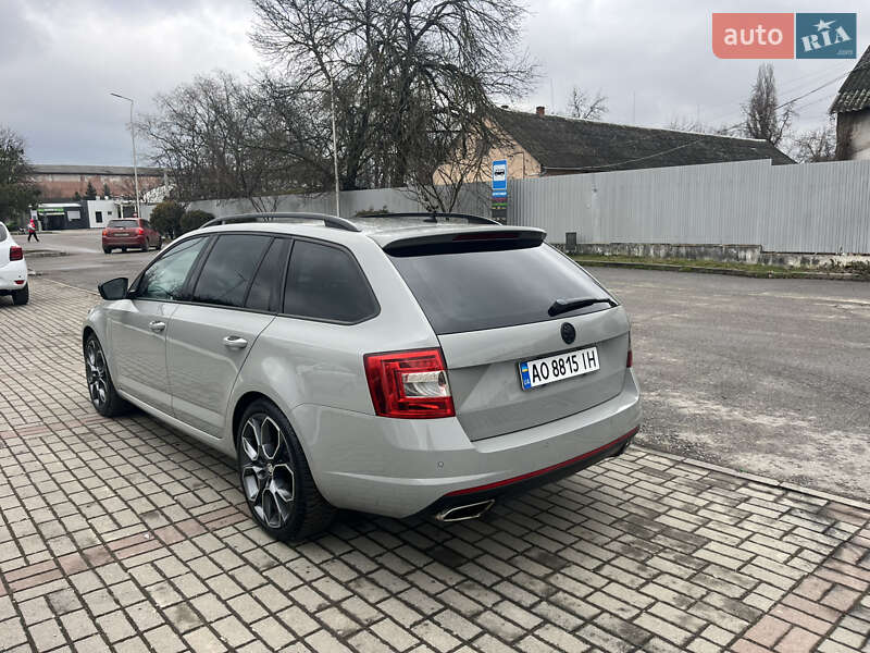 Универсал Skoda Octavia 2015 в Ужгороде