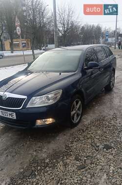 Універсал Skoda Octavia 2011 в Чернівцях