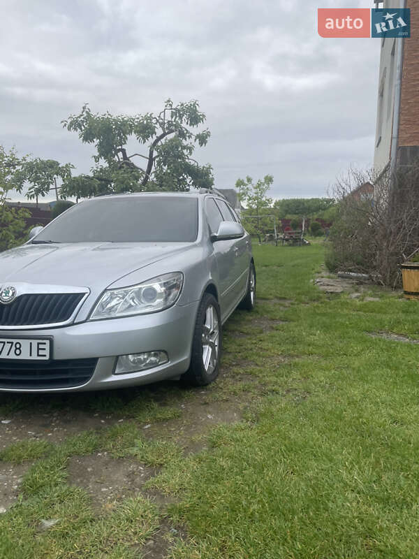Универсал Skoda Octavia 2013 в Ужгороде