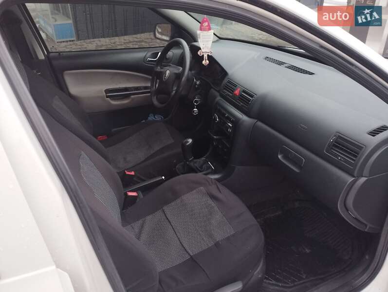 Лифтбек Skoda Octavia 2003 в Сторожинце