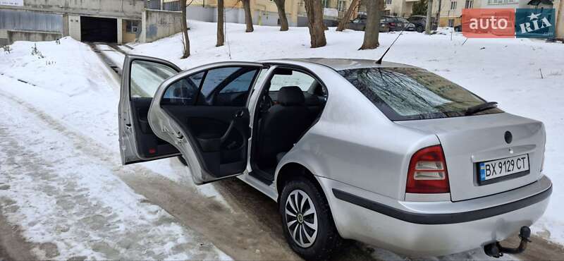 Лифтбек Skoda Octavia 2003 в Хмельницком