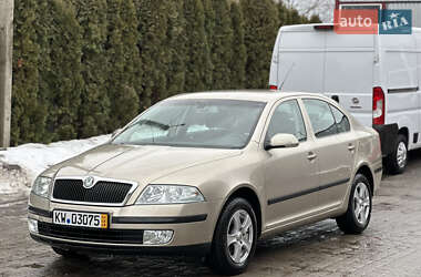 Ліфтбек Skoda Octavia 2006 в Радивиліві