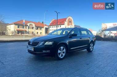 Универсал Skoda Octavia 2019 в Хусте