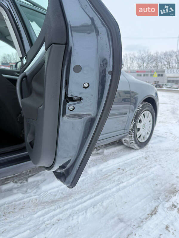 Универсал Skoda Octavia 2009 в Виннице