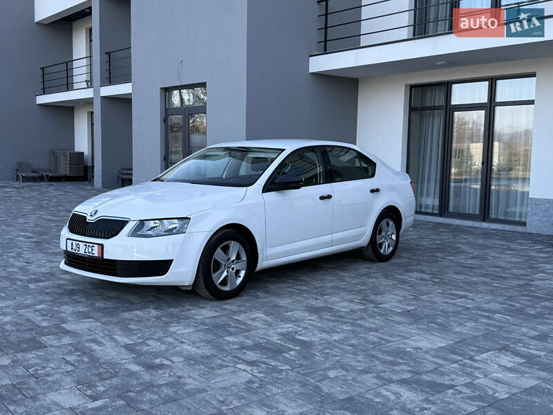 Лифтбек Skoda Octavia 2016 в Иршаве