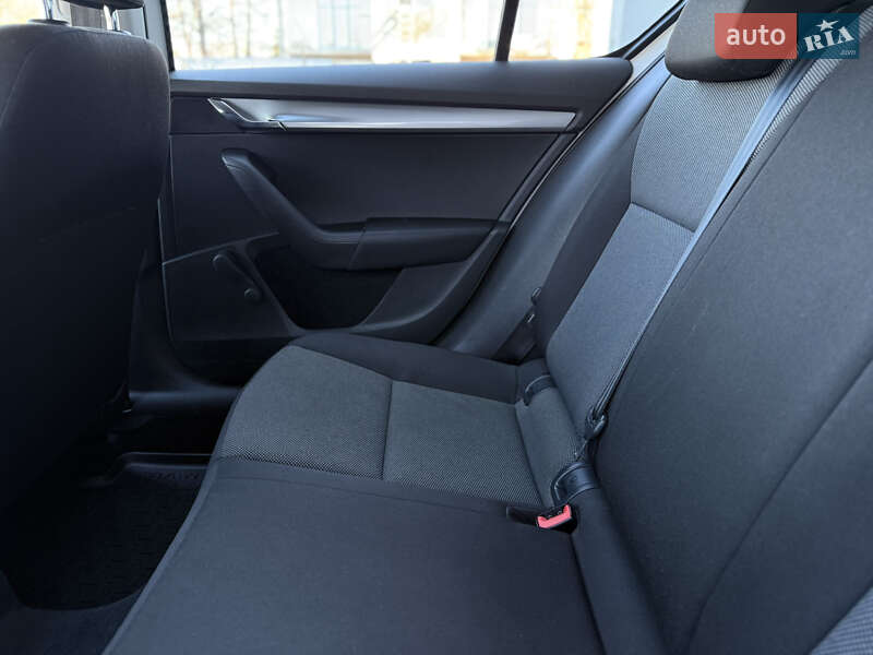 Лифтбек Skoda Octavia 2016 в Иршаве