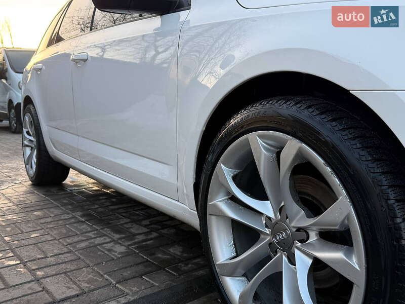 Универсал Skoda Octavia 2016 в Казатине