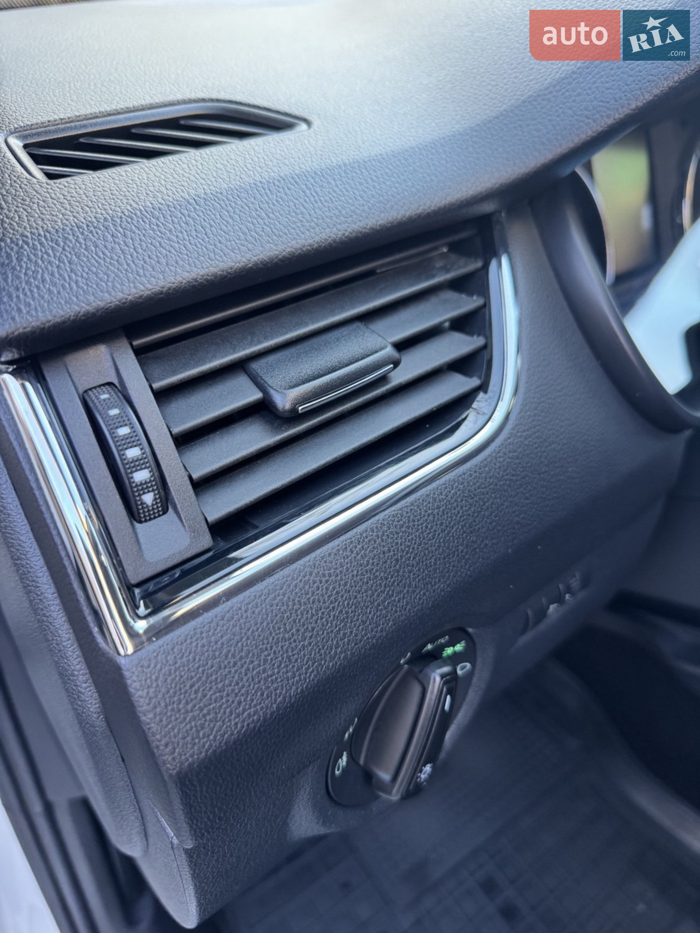 2014 Skoda Octavia - мініатюра 95