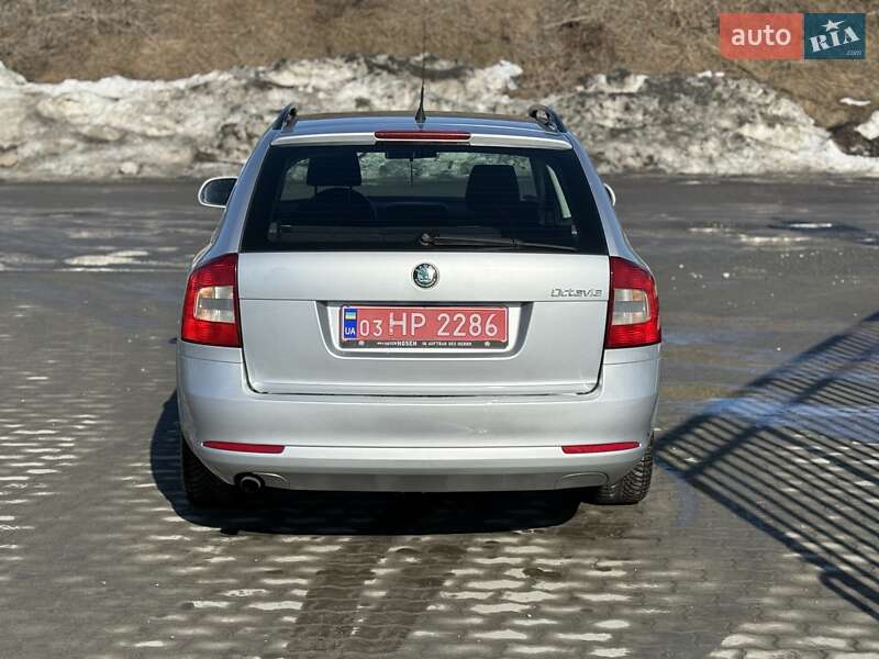Универсал Skoda Octavia 2012 в Сарнах