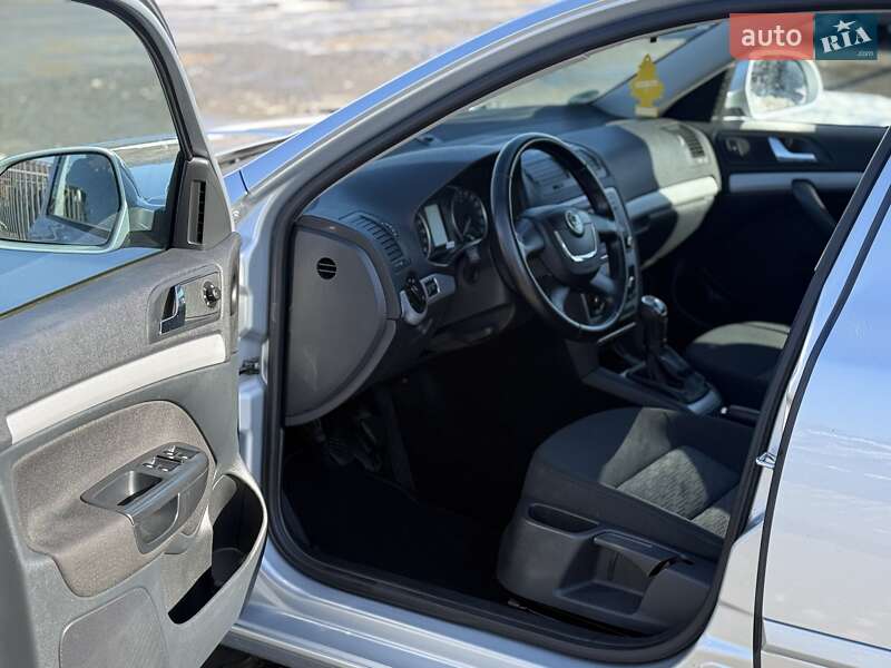 Универсал Skoda Octavia 2012 в Сарнах