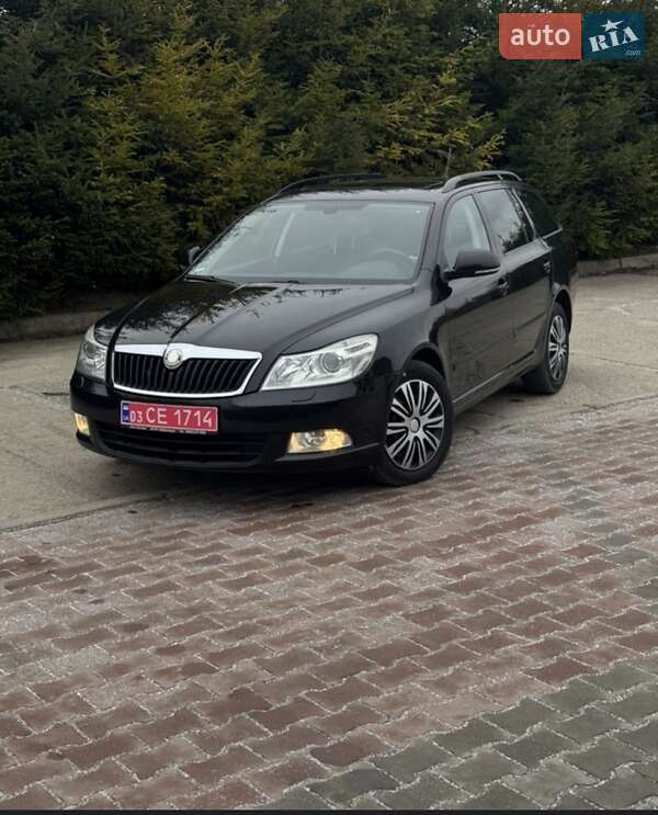 Универсал Skoda Octavia 2010 в Киеве фото Универсал Skoda Octavia 2010 в Киеве