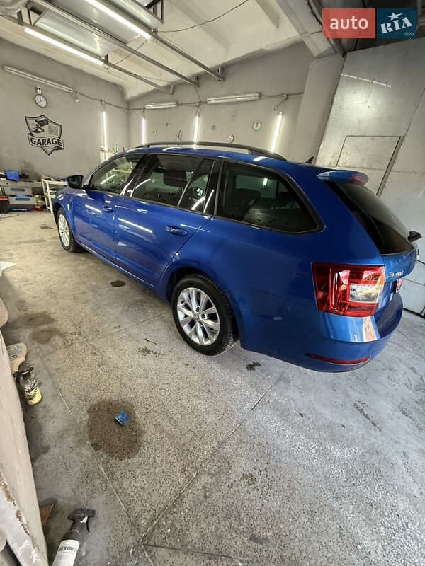 Универсал Skoda Octavia 2019 в Луцке