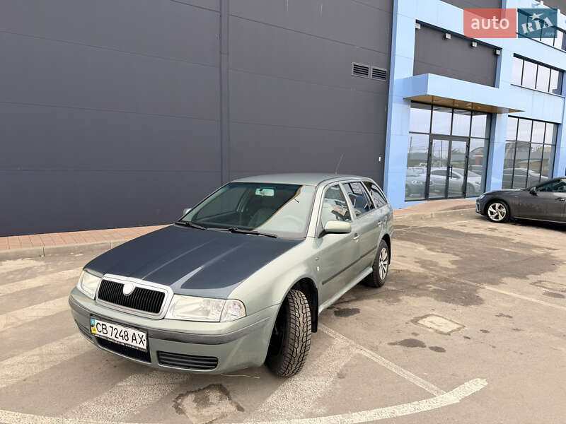 Универсал Skoda Octavia 2002 в Софиевской Борщаговке