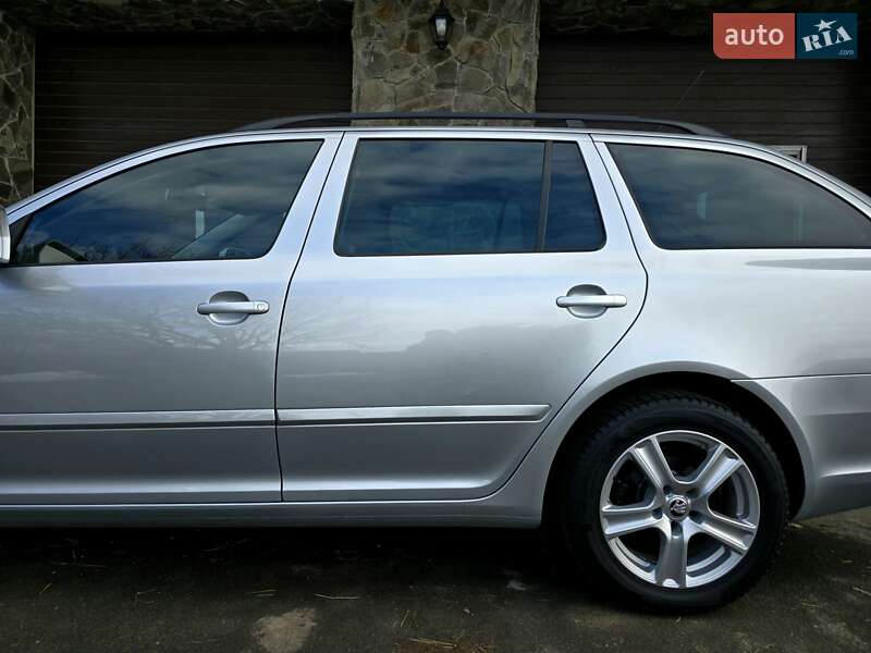 Универсал Skoda Octavia 2010 в Владимире