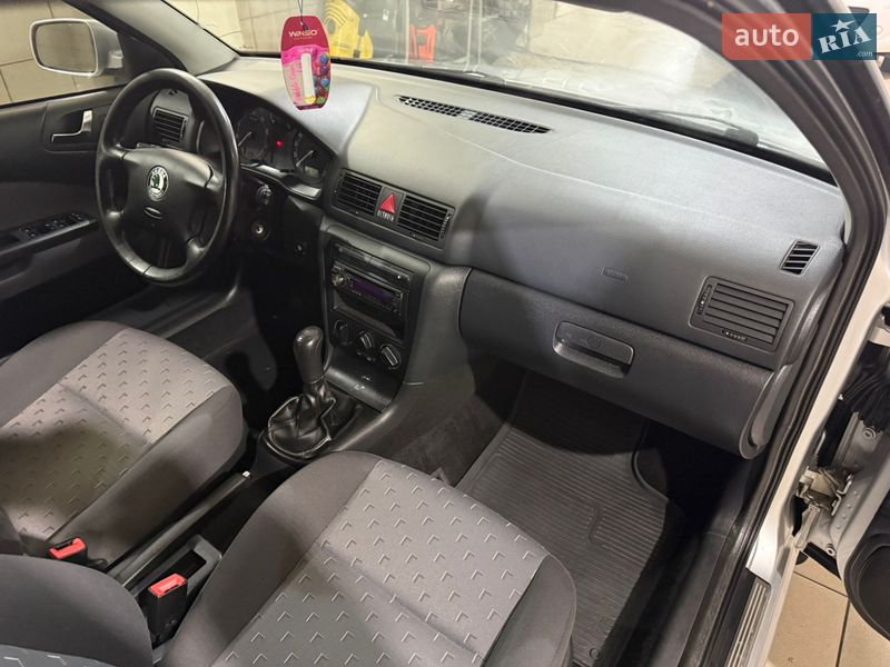 Лифтбек Skoda Octavia 2009 в Кременчуге