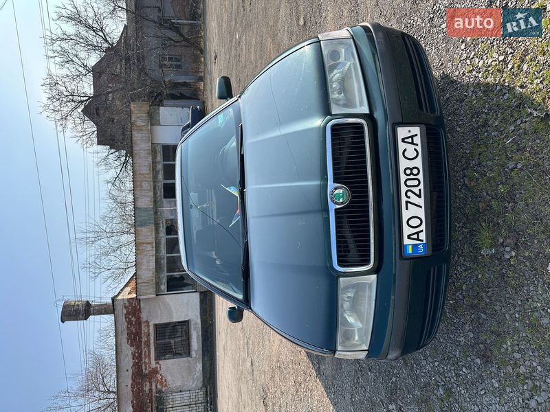 Лифтбек Skoda Octavia 2001 в Иршаве