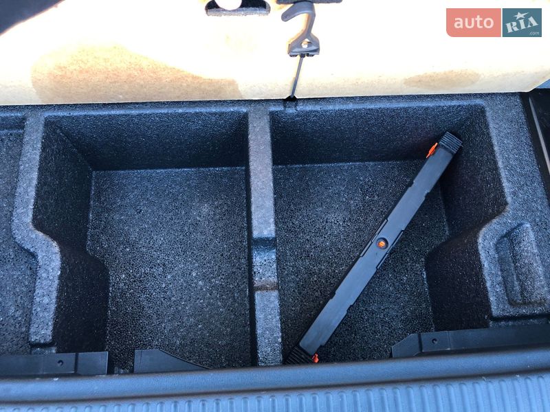 Универсал Skoda Octavia 2015 в Коростене