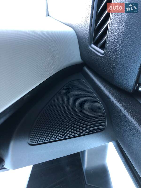 Универсал Skoda Octavia 2015 в Коростене