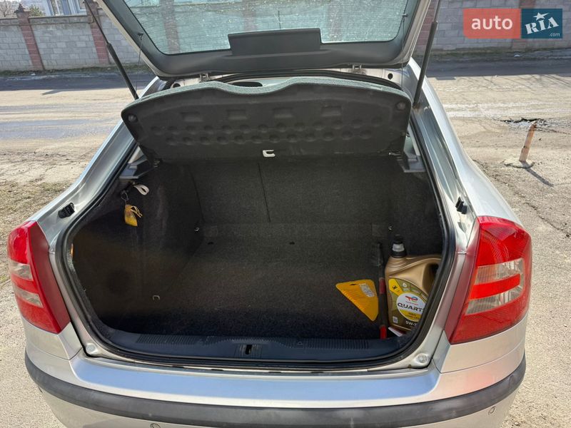 Лифтбек Skoda Octavia 2005 в Ровно