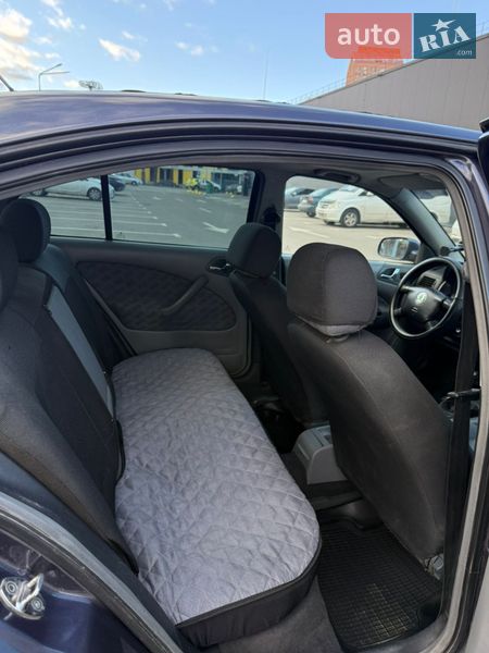 Ліфтбек Skoda Octavia 2002 в Києві