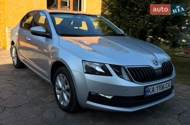 Ліфтбек Skoda Octavia 2020 в Ужгороді