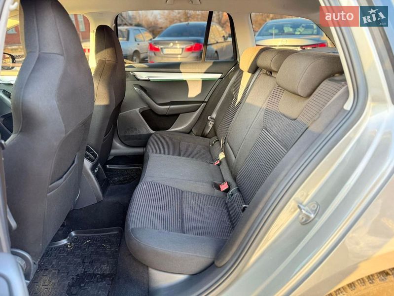 Универсал Skoda Octavia 2015 в Звягеле