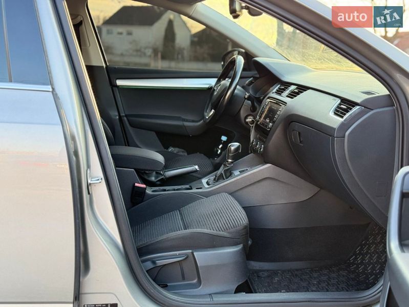 Универсал Skoda Octavia 2015 в Звягеле