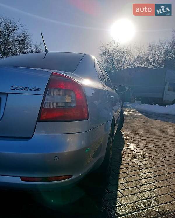 Лифтбек Skoda Octavia 2010 в Сумах
